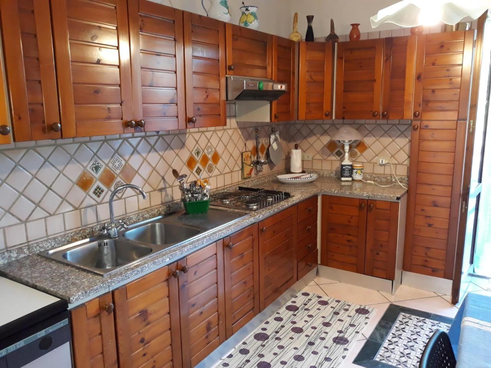 Andrew'S Apartment - Mulinia Residence อาชิเรอาเล ภายนอก รูปภาพ