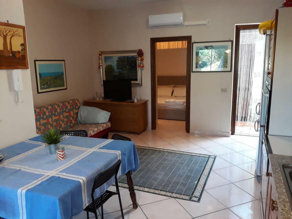 Andrew'S Apartment - Mulinia Residence อาชิเรอาเล ภายนอก รูปภาพ